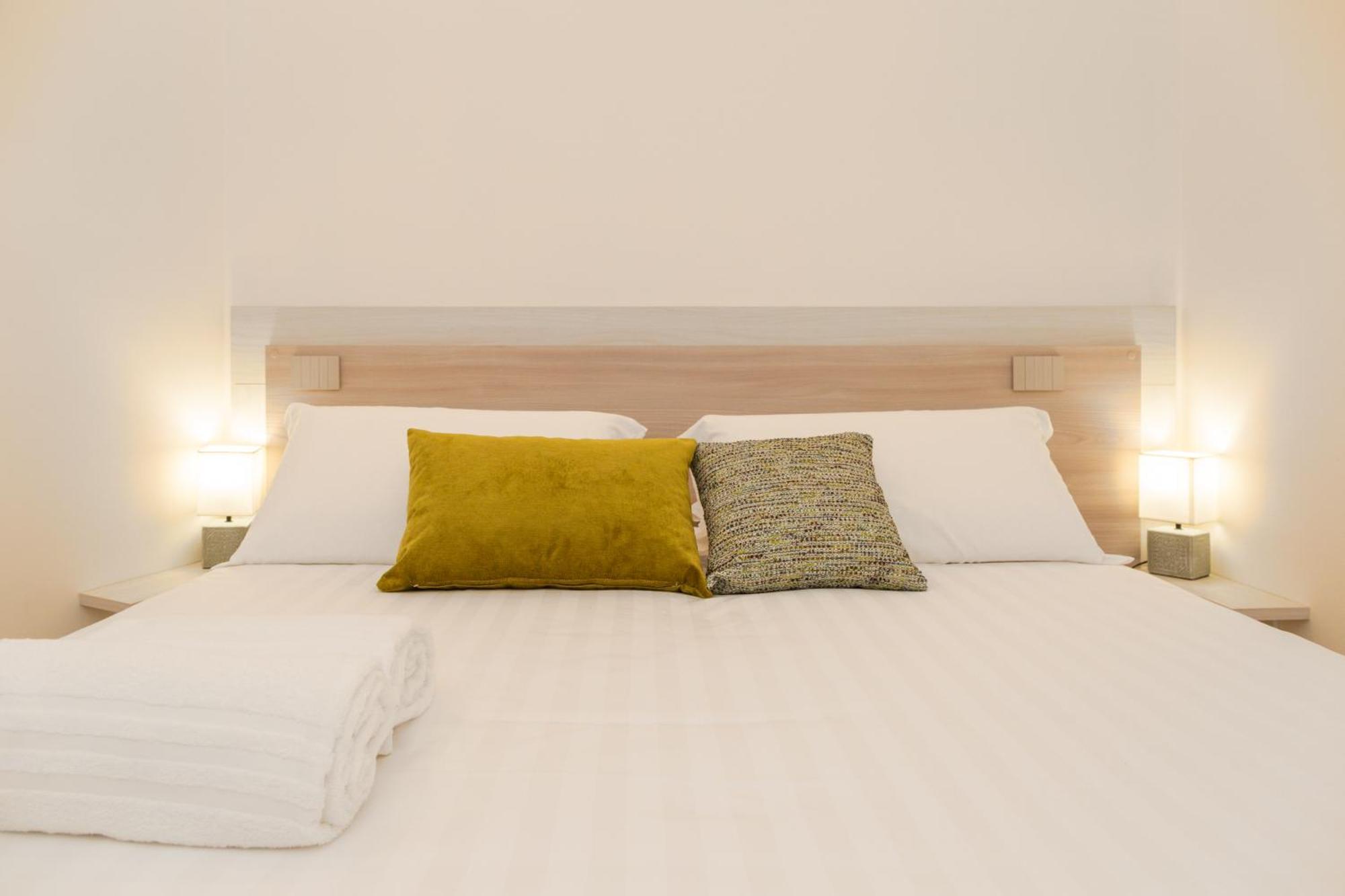 Ausentu Guest House Тортоли Экстерьер фото