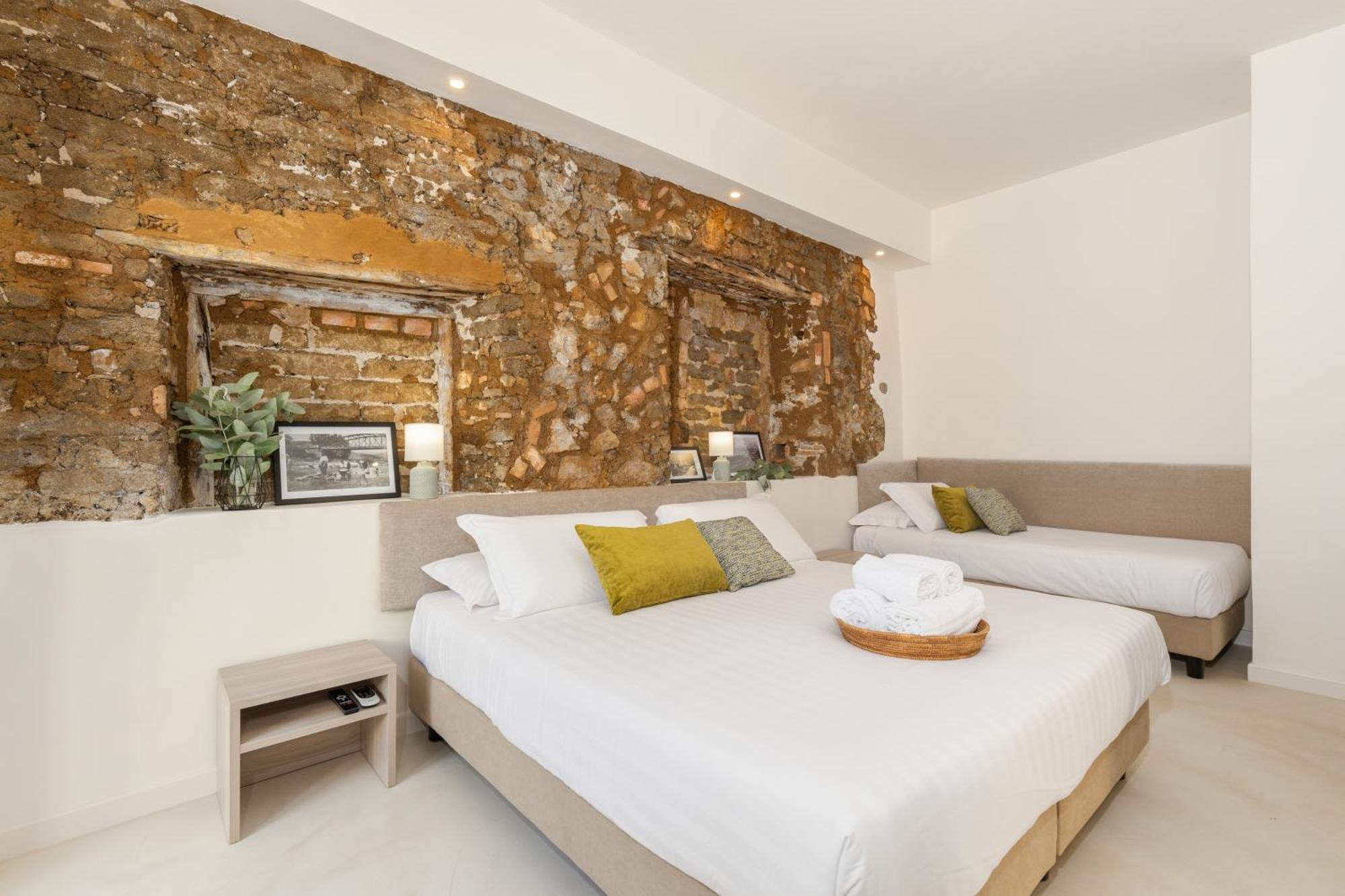 Ausentu Guest House Тортоли Экстерьер фото