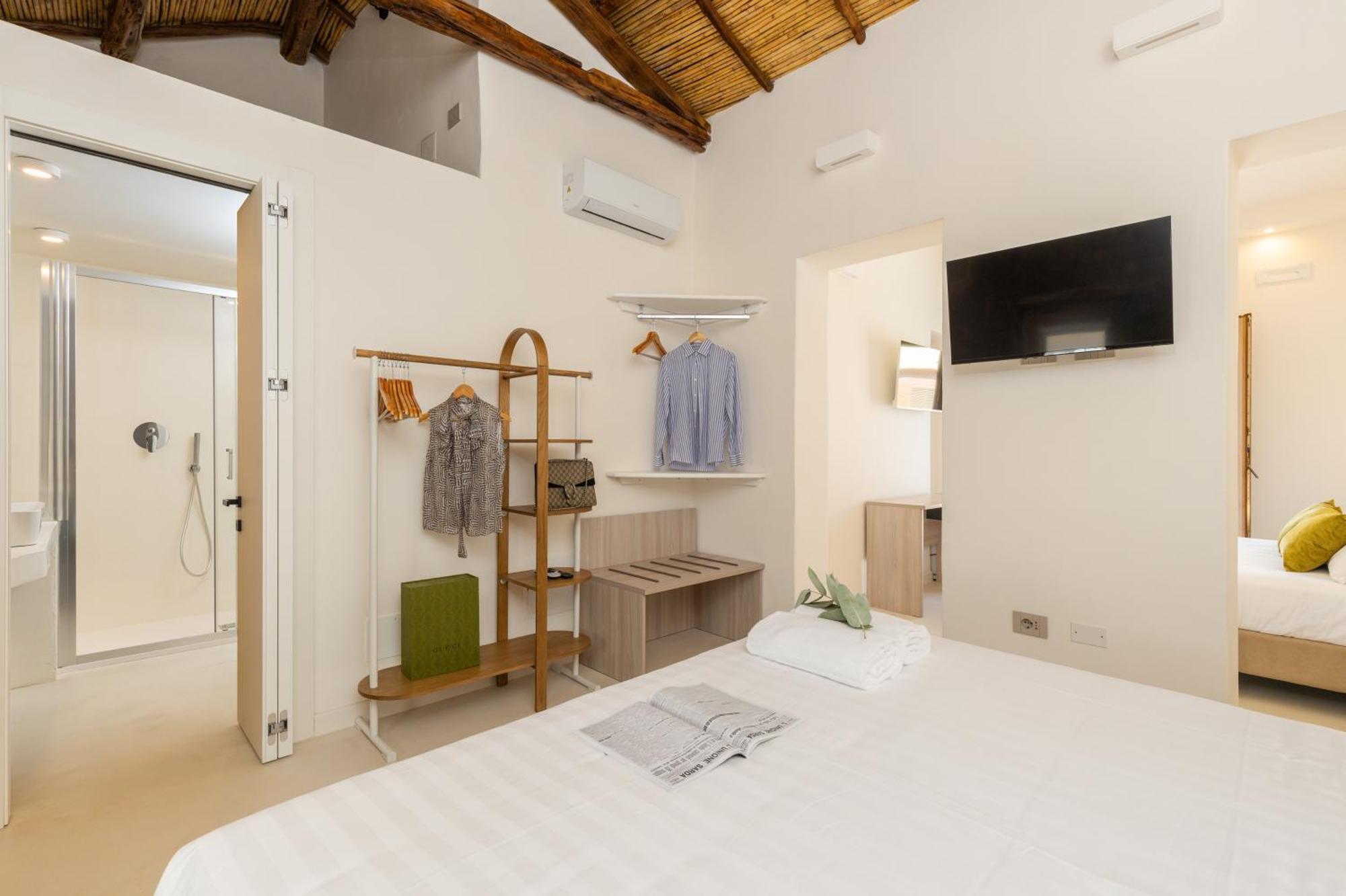 Ausentu Guest House Тортоли Экстерьер фото