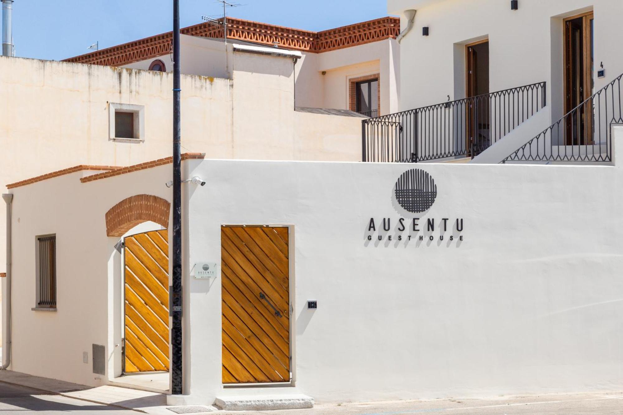 Ausentu Guest House Тортоли Экстерьер фото